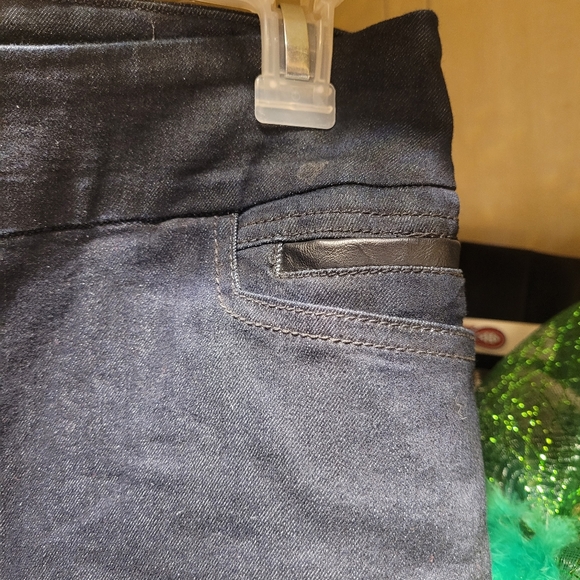 Jeans - Picture 3 of 9